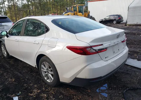 2025 Toyota Camry Le из США, поврежденный, VIN 4T1DAACK2SU067028